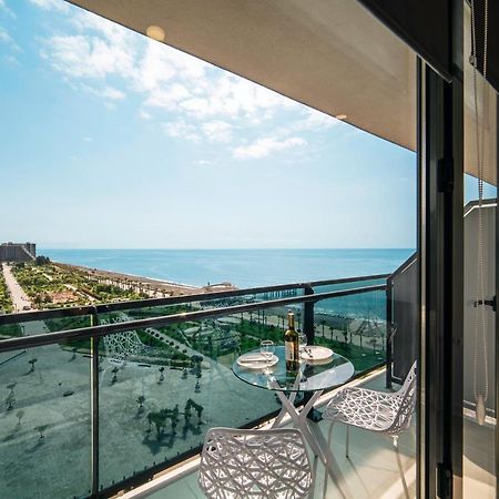 Your Beach Tower Batumi Esterno foto
