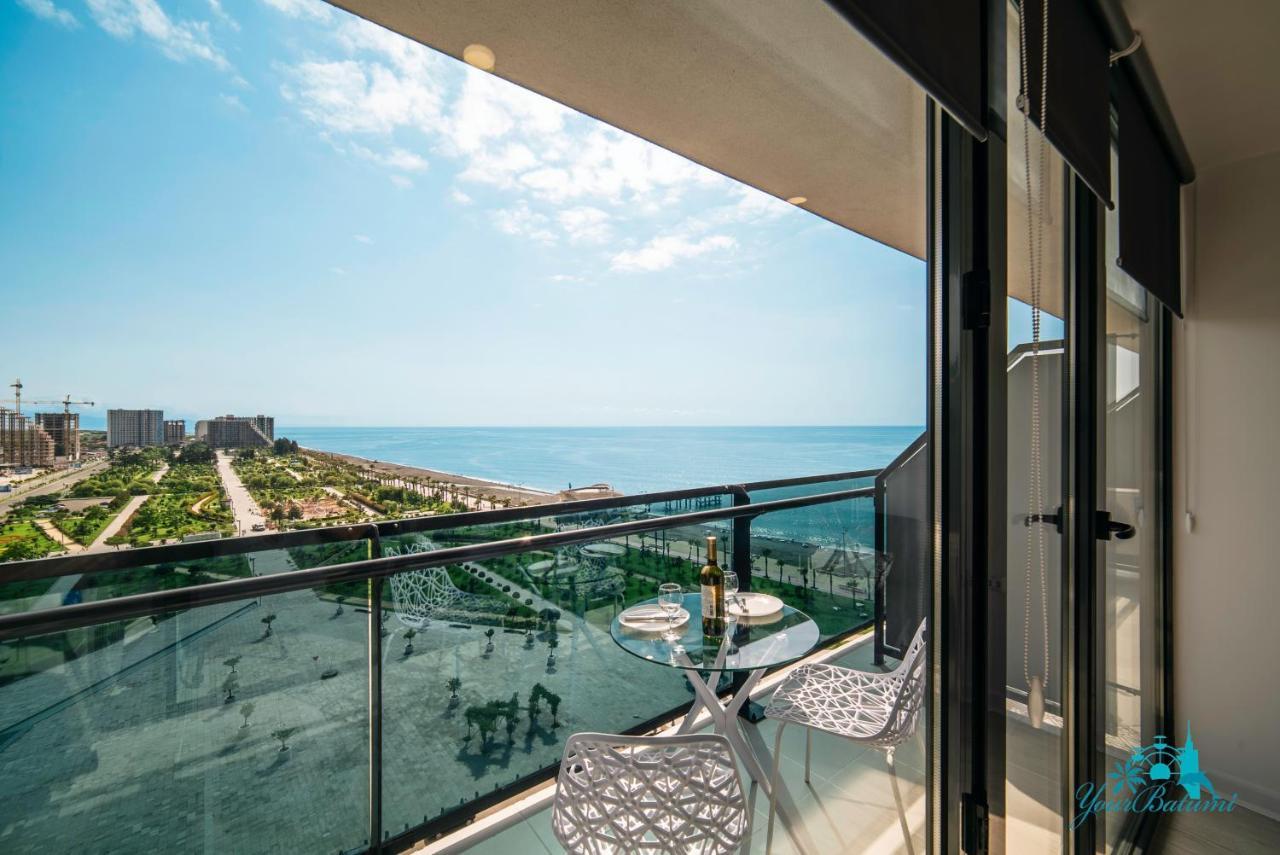 Your Beach Tower Batumi Esterno foto
