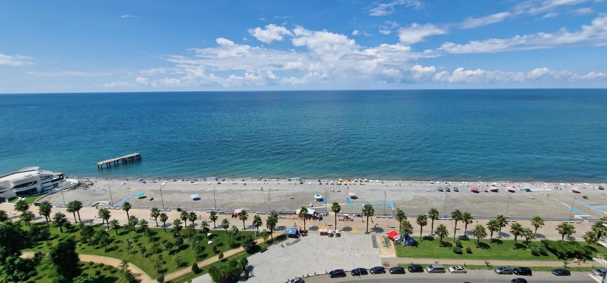 Your Beach Tower Batumi Camera foto