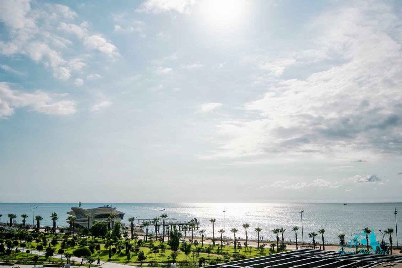 Your Beach Tower Batumi Esterno foto